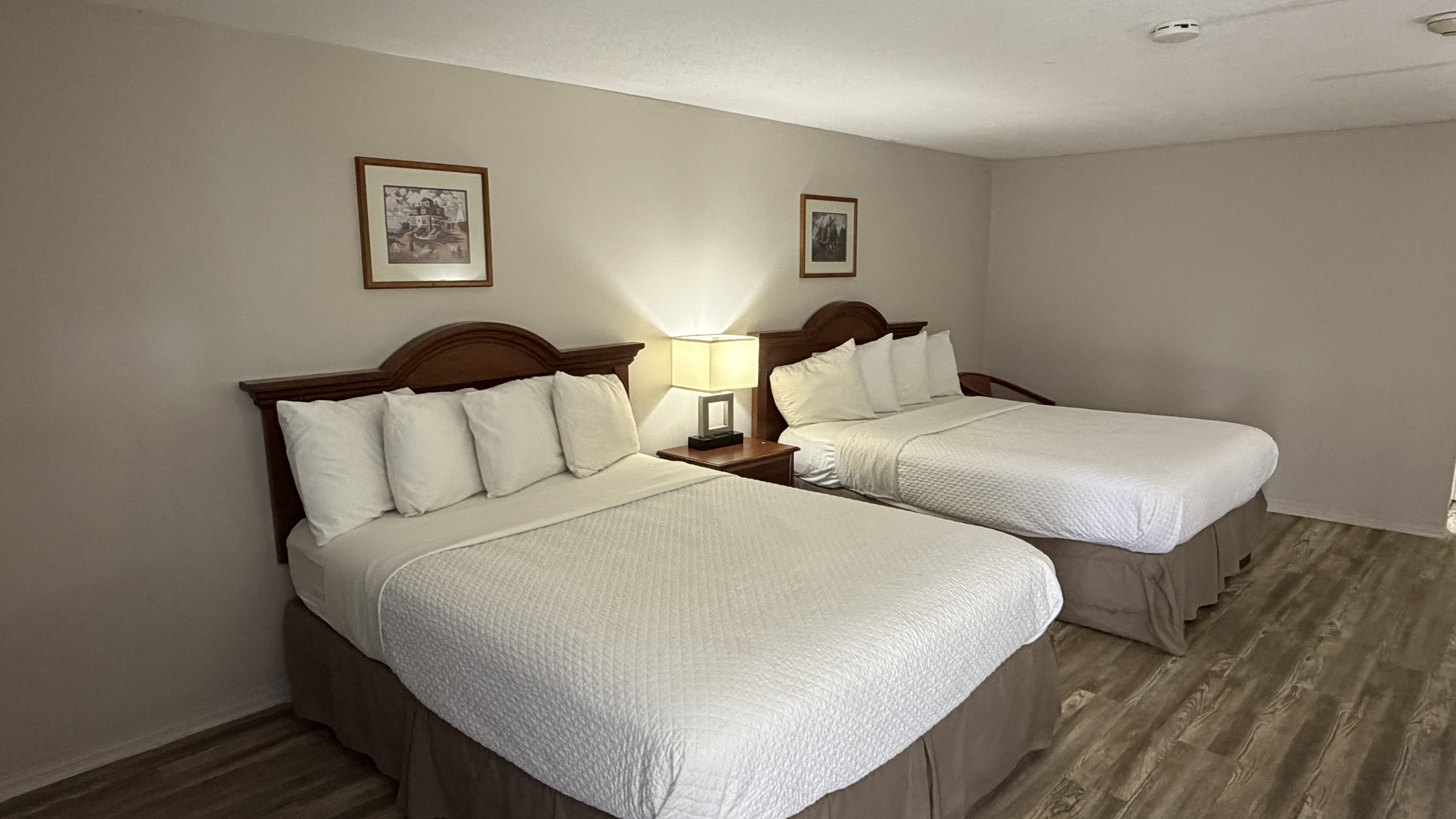 Pet friendly 2 queen room at Coachman Inn